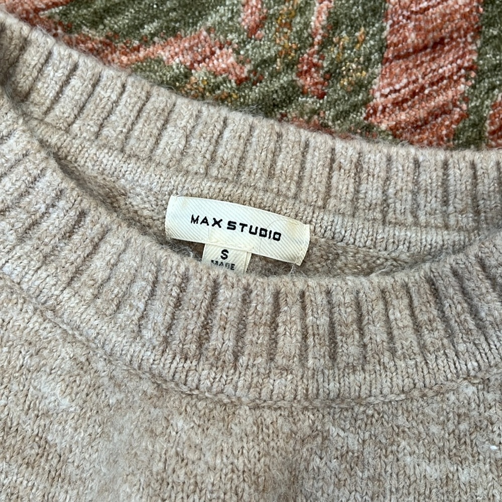 Max Studio Sweater - Picture 3 of 3